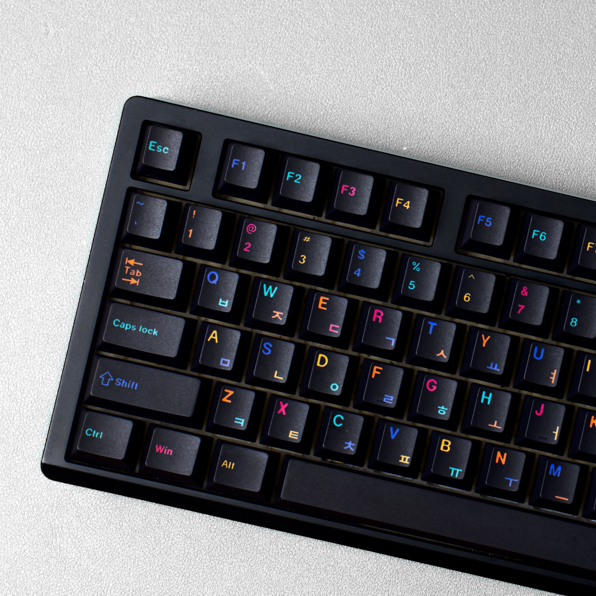 143 Keys Creative Keycaps PBT  - Keyboard Gaming Black review and price